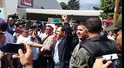 Así cantaron "Y va caer, este gobierno va a caer" a Vielma Mora