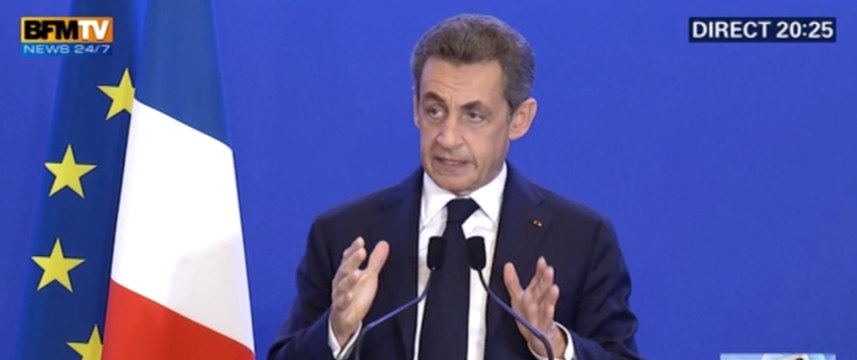 Sarkozy refuse toute fusion et tout retrait au deuxième tour des régionales
