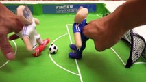 アンパンマン人形指サッカー！Soccer with Anpanman finger puppets!