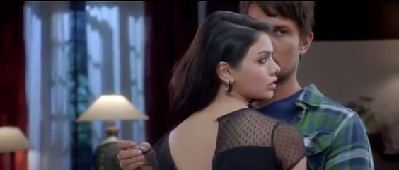 Download Video: Bollywood Actress unseen hot scenes