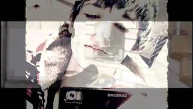 En güzel aşk uzak olanmış (Ağlatıyor bu şarkı)