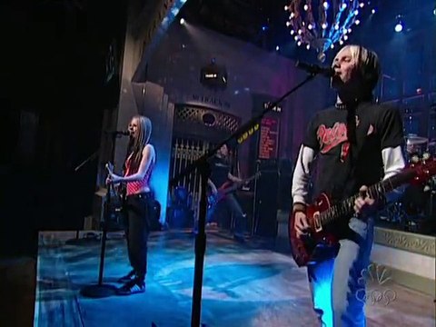 Avril Lavigne - Don't Tell Me @ Live at SNL 08/05/2004