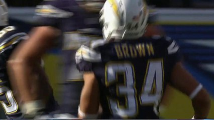 Chargers Donald Brown goes for 31 yards on a catch and run