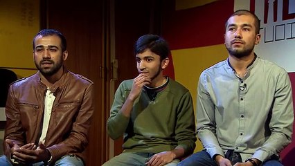 Muslim comedians in Pakistan denounce Paris attackers - BBC News