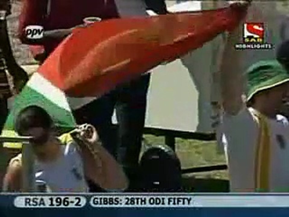 Herschelle Gibbs blasts 666666 from every ball of the over