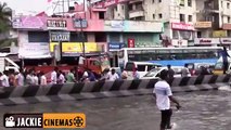 Chennai Velachery Road Flooded due to heavy Rain | Boats & Buses on Road