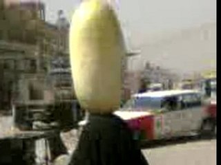 المرأة و البطيخ