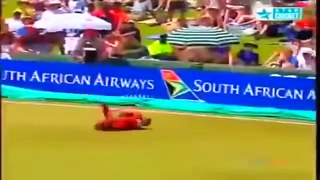 Best Catches in Cricket History! Best Acrobatic Catches! (Please comment the best catch)