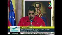 Maduro admite derrota y llama a renacimiento de la revolución