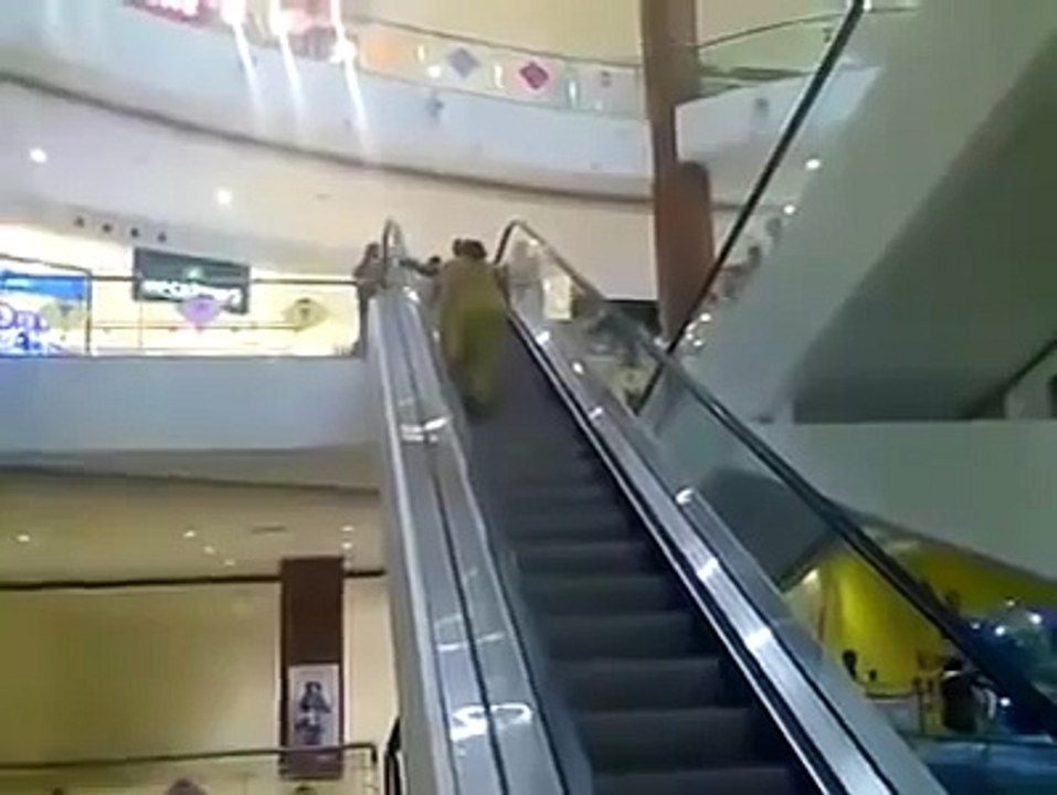 indians vs escalator  (2)