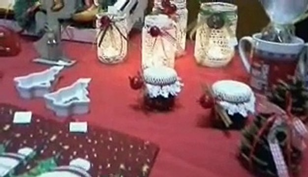 Άναψαν το Χριστουγεννιάτικο δέντρο στην Αγία Τριάδα