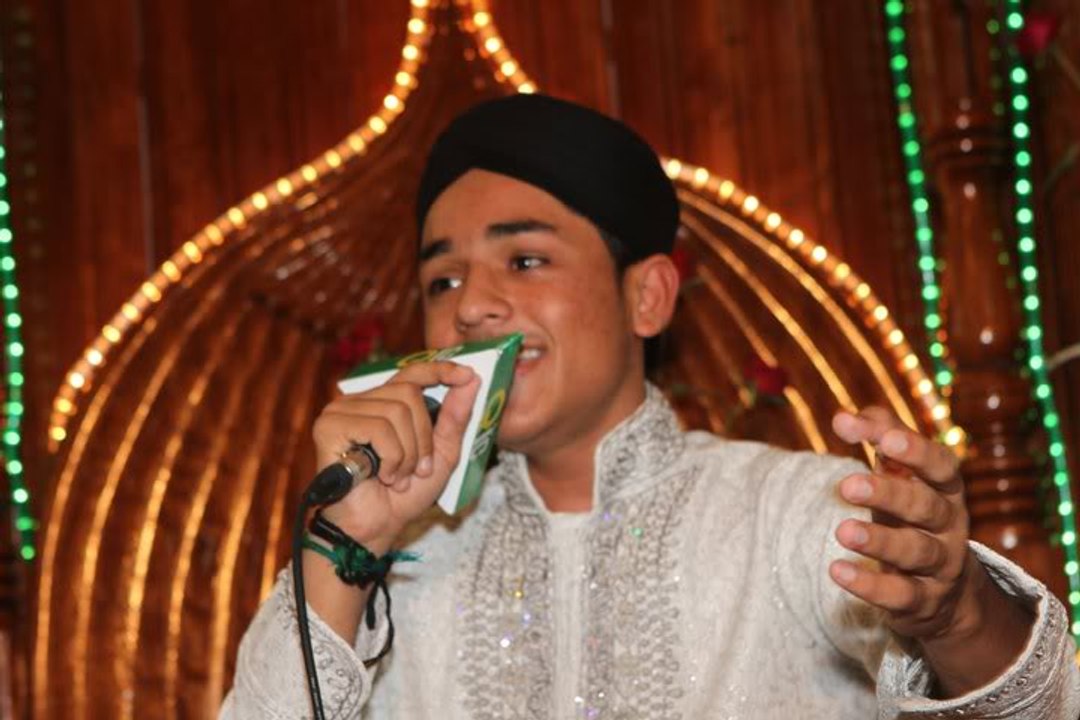 Maa Tere Piyar Ka Haq Beautiful Naat by Farhan Ali Qadri