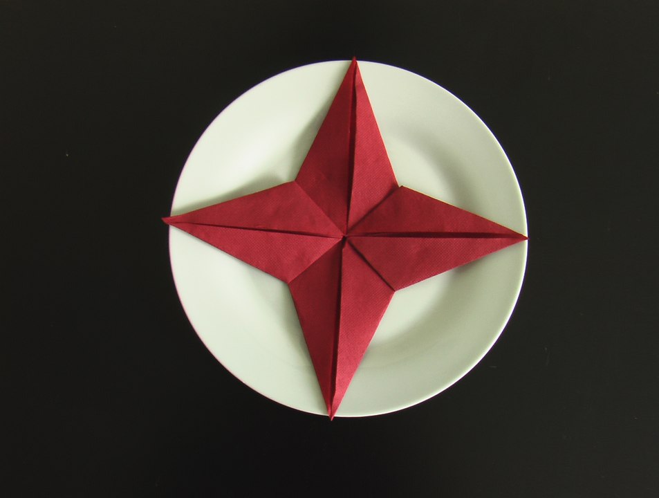Pliage serviette étoile
