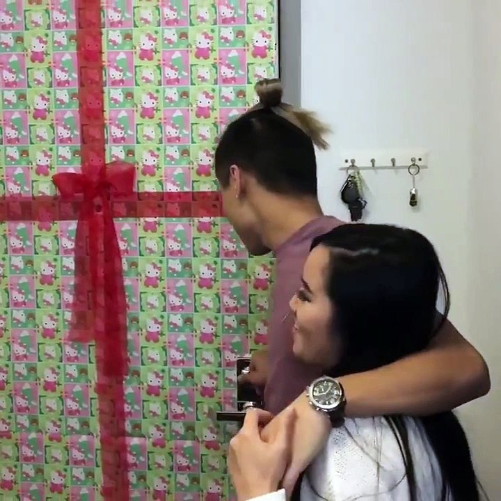 That Friend That Doesnot Know When To Leave - Funny Vines by Piques