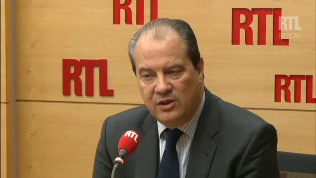 Refus de fusion et de retrait, droitisation : la campagne LR épinglée par la gauche