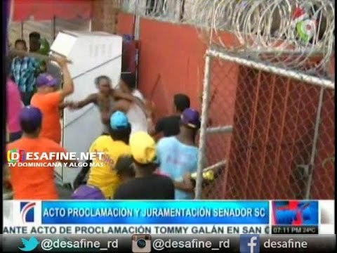 Que lio PELEDEISTAS Le caen a palos a un joven en proclamación de el PLD en San Cristóbal