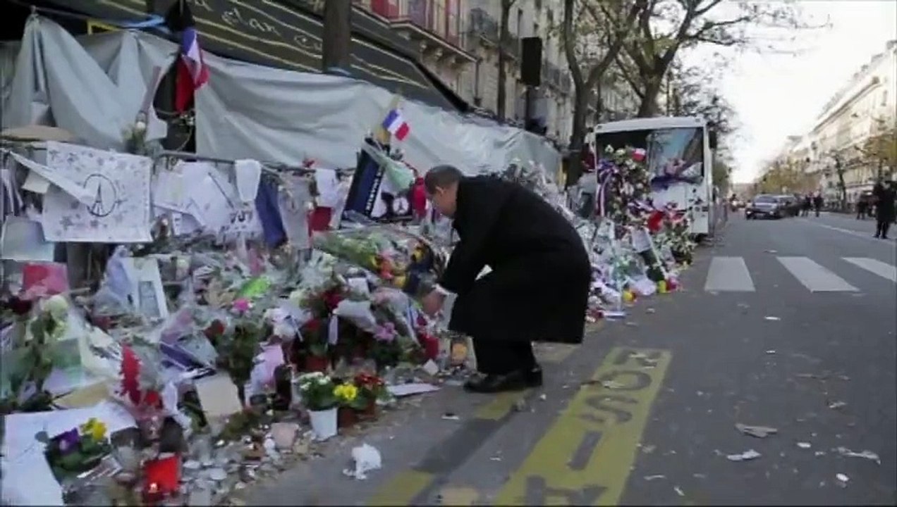 Ban Ki-moon se recueille devant le Bataclan et boit un café à la Bonne Bière