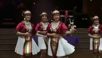 hmong dancer 1