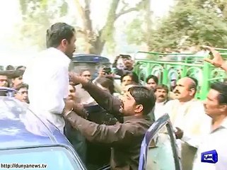 Rahim Yar Khan- Candidates fight over moon as election result decided on toss