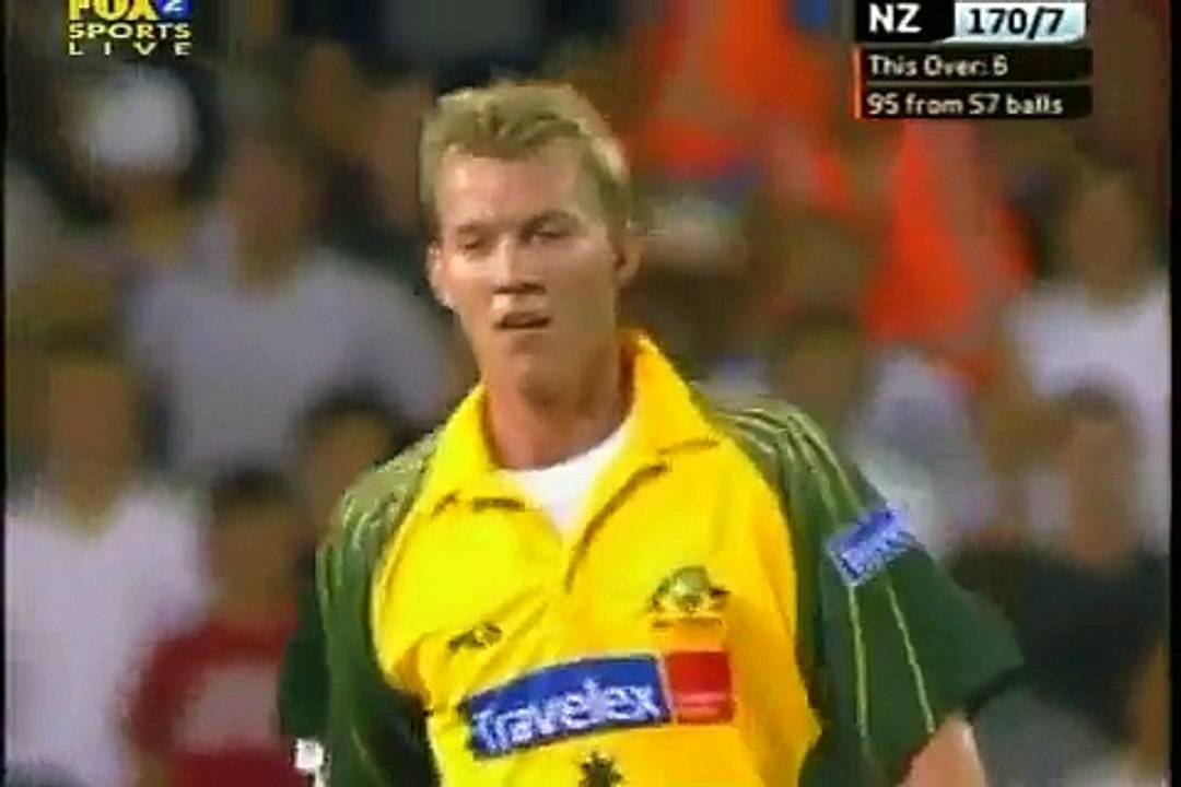 CHEAT Brett Lee DANGEROUS BEAMER vs New Zealand 2005