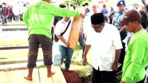 Prosesi Pemakaman Ibunda Rano Karno Penuh Haru Biru