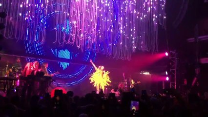 miley cyrus some thing about space