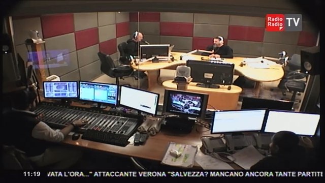 Un Giorno Speciale - Matteo Raimondi in diretta da Piazza San Pietro (parte 3) - 07 dicembre 2015 - 11-12-46