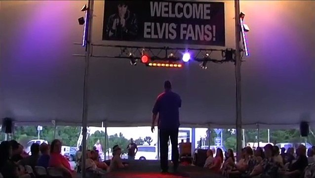 Scott Michael sings 'Proud Mary' at Elvis Week 2011 (video)