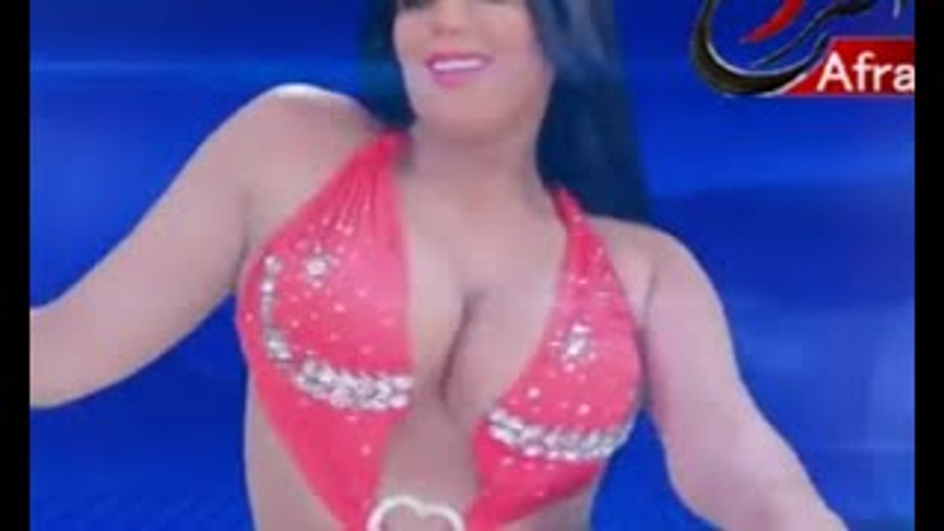 الراقصة شمس 2015 - في بدلة رقص مثيرة - قمة الدلع sexy hot - Dailymotion  Video
