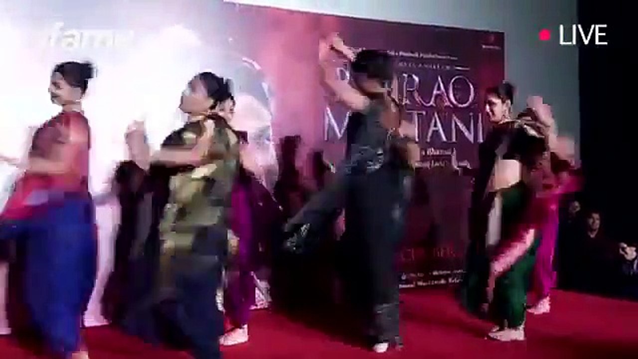Ranveer Singh And Priyanka Chopra  Malhari Song Launch