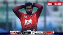 See How Shoaib Malik First Trapped Chris Gayle with his Spin Bowling and Then Got him Out