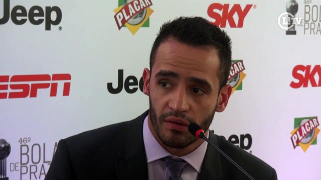 Renato Augusto não descarta retorno à Europa, mas manifesta desejo de jogar Libertadores