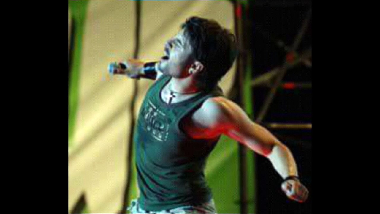 Toše Proeski-Da l' Si Sretnija (so sliki na Toše)