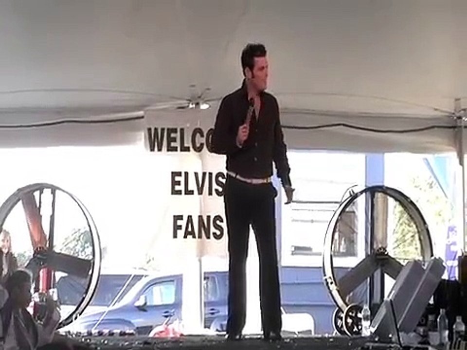 Franz Goovaerts sings Walking In Memphis at Elvis Week 2010 video