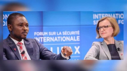 MINISTRJA KODHELI SHPREH ANGAZHIMIN KUNDER ISIS NE TAKIMIN ME ZYRTARIN AMERIKAN LAJM