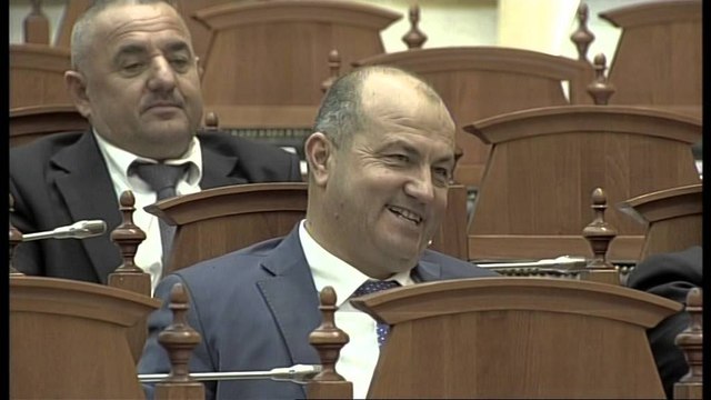 DEBAT PER DEKRIMINALIZIMIN BERISHA KERKON SHTYRJEN QE TE JETE DHE RAMA NE KUVEND LAJM