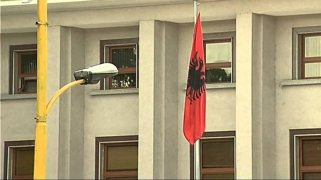 PRESIDENTI I SHBA OBAMA URON SHQIPERINE ME RASTIN E 103 VJETORIT TE PAVARESISE LAJM