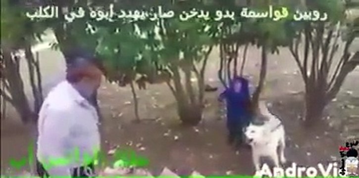 طفل صغير يحب يتكيف أو بوه ما خلاهش تفرج شعملو بدموع