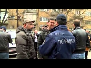Shkup, gazetarët në protestë - Top Channel Albania - News - Lajme
