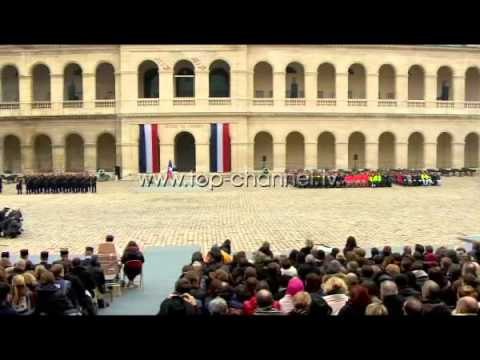 Shërbesë përkujtimore për viktimat e sulmeve në Paris - Top Channel Albania - News - Lajme