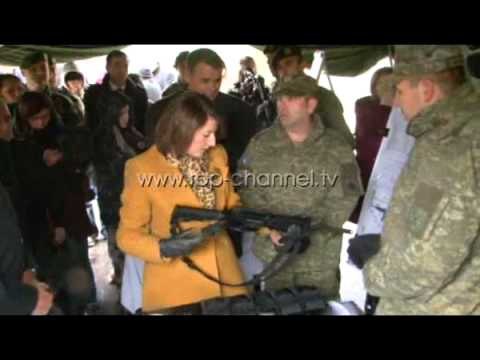 PA KOMENT - Presidentja Jahjaga s'e harron profesionin - Top Channel Albania - News - Lajme