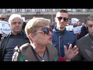 TREGTARET NE PROTESTE PER GJOBAT