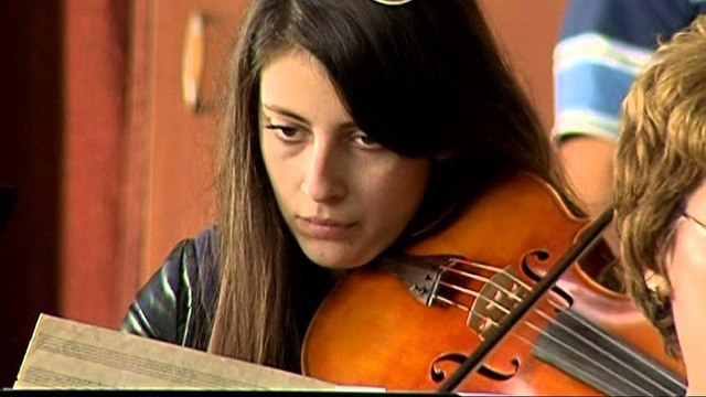 “NATA E BARDHE”,JOHN NEWMAN NDEZ SHESHIN SKENDERBEJ INSTITUCIONET MBETEN BOSH LAJM