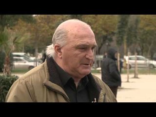 KRITIKAT E LEKA BUNGOS PER TEATRIN