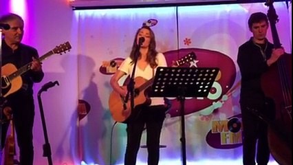 Emma Daumas - "Mon homme" Showcase MONA FM