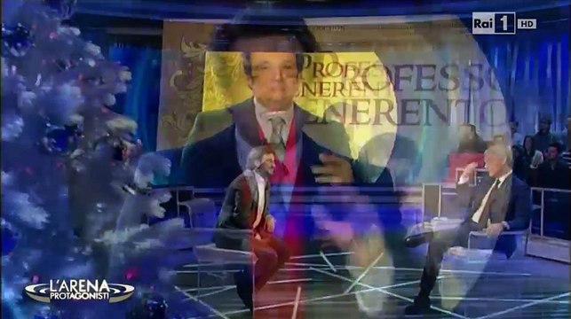 Brevissimo intervento di Flavio Insinna all Arena di Giletti su Rai 1, durante l'intervista a Leonardo Pieraccion