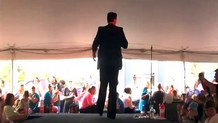 Franz Goovaerts sings Put Your Hand In The Hand Elvis Week 2012 video