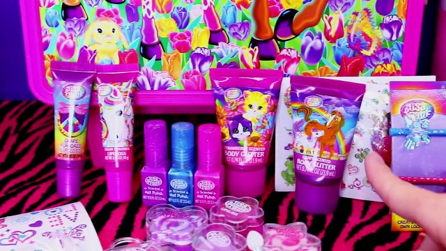 Surprise Toys & Makeup Suitcase! Lisa Frank Rolling Luggage Make Up Fashion & Barbie Makeo