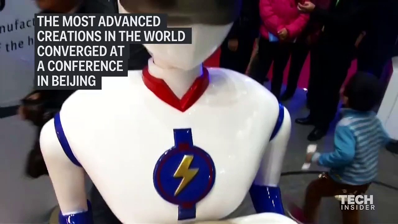 Amazing lifelike robot