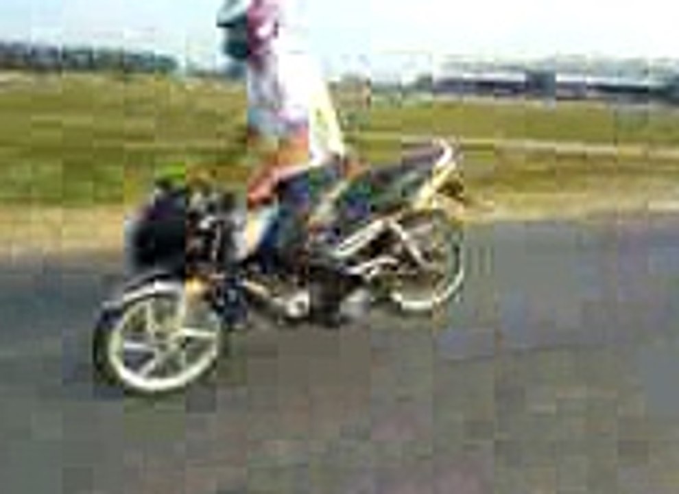 Crazy Bike Stunts Done By Indian Boys Amazing